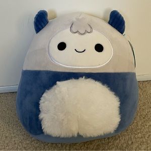 8” Horace the Yeti NWT squishmallow